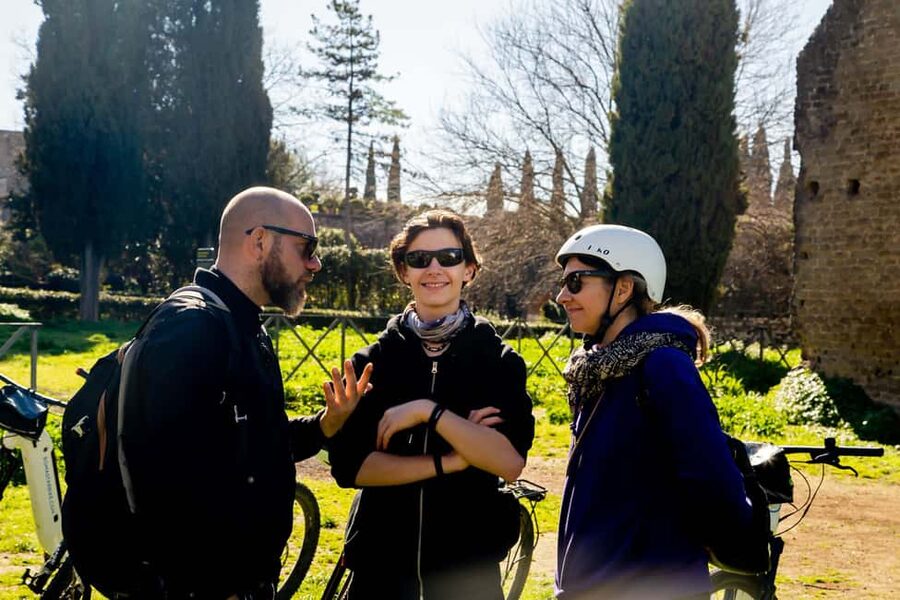 Rome: Appian Way Underground Catacombs Bike Tour with Lunch - Appia Antica Regional Park: meadows, ruins, and a smoother pace