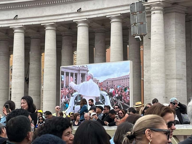 Rome: Audience Pope Leo XIV with guided tour - Via della Conciliazione meet-up to St. Peter’s Square: where the timing wins