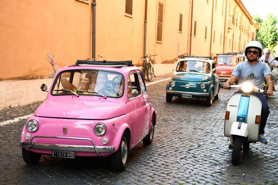 Rome: Aventine Hill Tour in Vintage Fiat 500 Convoy - Exploring Tiny Alleys and Saluting Onlookers