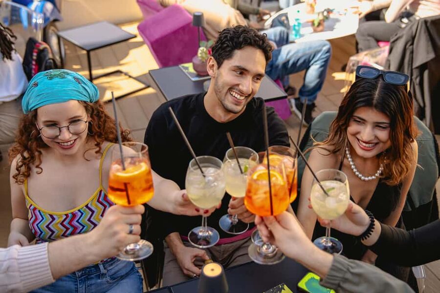 Rome: Bar Crawl with Guide and Drinks Included - Meeting at Piazza della Madonna dei Monti, Then Getting Your Bearings