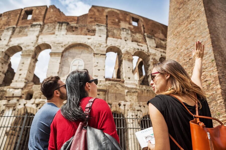 Rome: Best of Colosseum and Roman Forum Guided Tour - Meeting at Piazza del Colosseo, 21, and why arriving early matters