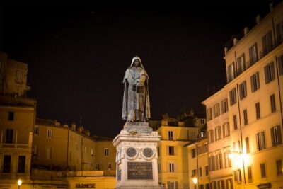 Rome by Night Walking Tour – Legends & Criminal Stories
