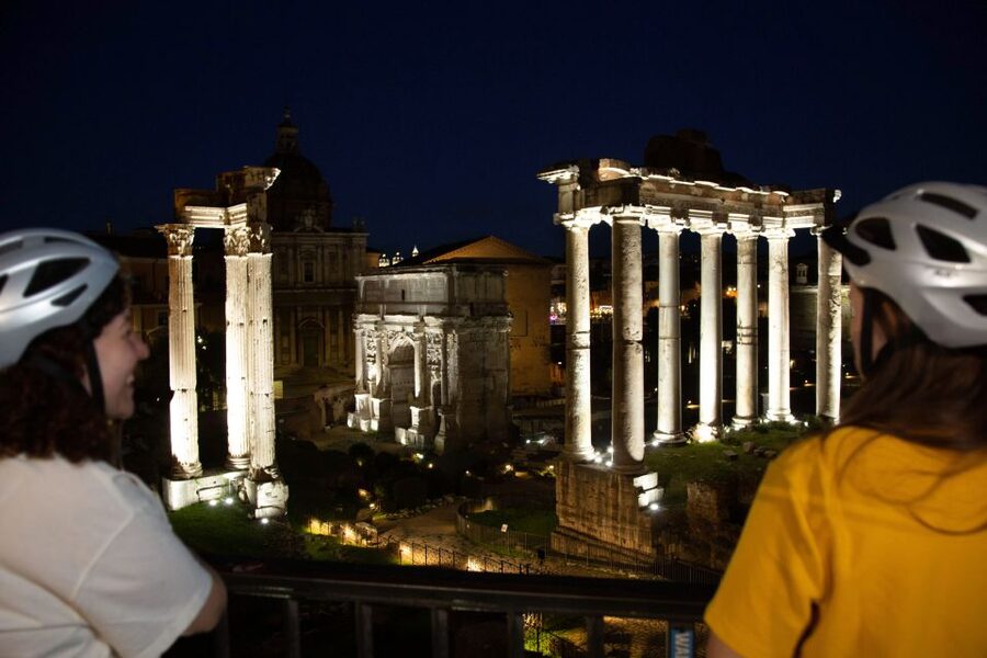 Rome: Cannondale E-Bike Evening Tour with Optional Dinner - Piazza Navona, Pantheon, Spanish Steps, and Trevi Fountain at Night