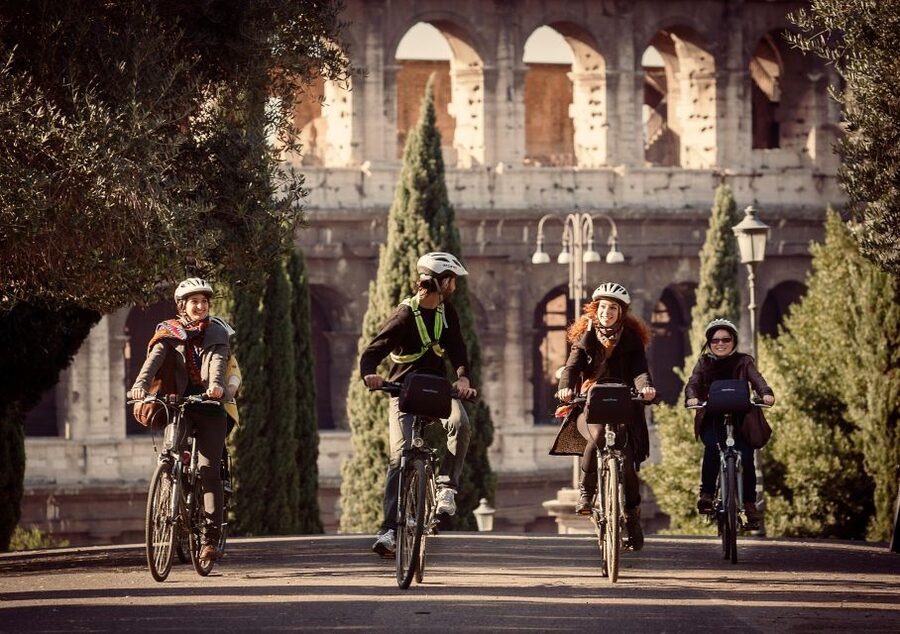 Rome: Cannondale E-Bike Tour of Top Landmarks & More - Your bikes, gear, and what the ride actually feels like
