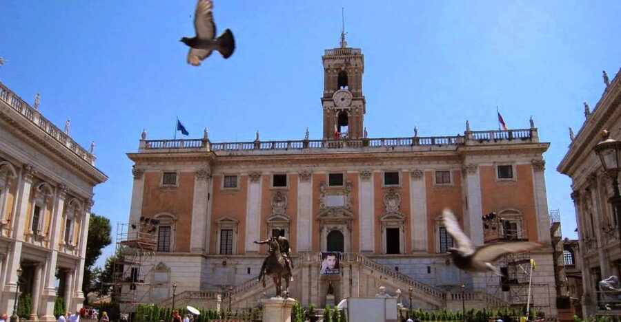 Rome: Capitoline Museums Private Guided Tour - Palace of the Conservatives courtyard: where the tour starts to click