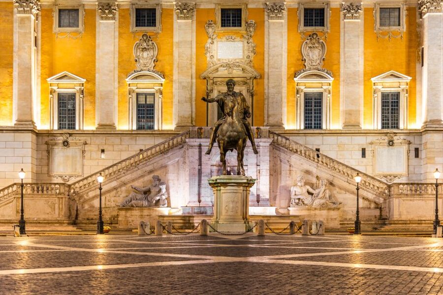 Rome: Capitoline Museums Private Guided Tour - New Palace galleries: Roman fragments, myth, and emotional sculpture