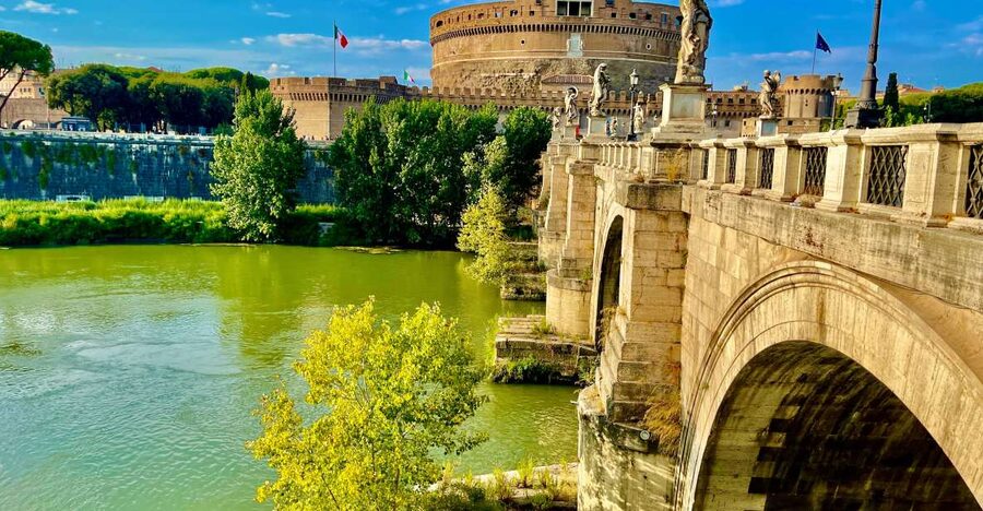 Rome: Castel Sant'Angelo and Hadrian's Tomb Guided VIP Tour - 1.5 Hours With Priority Access, Headsets, and a Max 10 Group