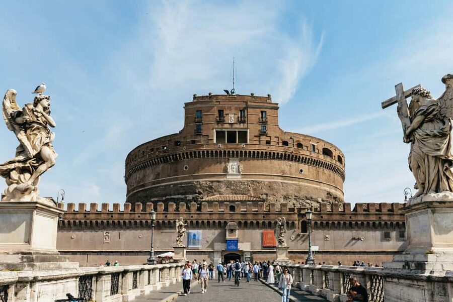 Rome: Castel Sant'Angelo Skip-the-Line Guided Tour - Castel SantAngelo in one tour: tomb, fortress, prisons, and views