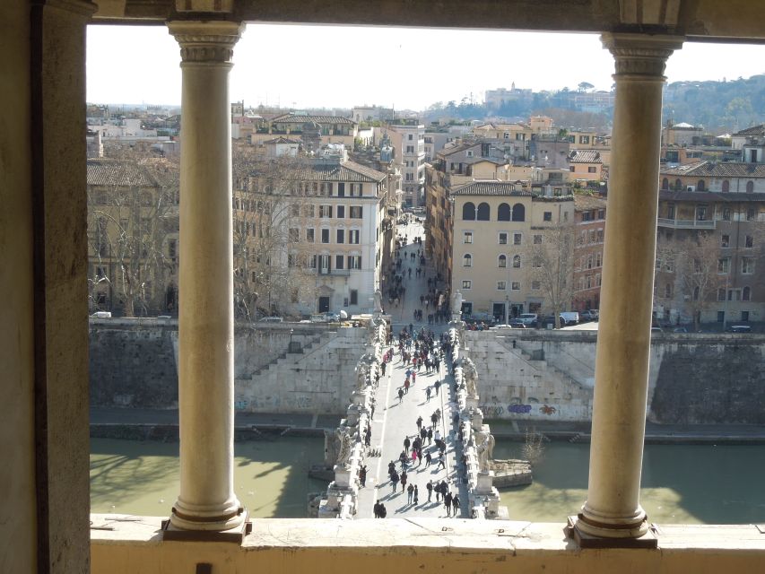 Rome: Castel Sant'Angelo Skip the Line Private Tour - Castel SantAngelo: A fortress with multiple careers