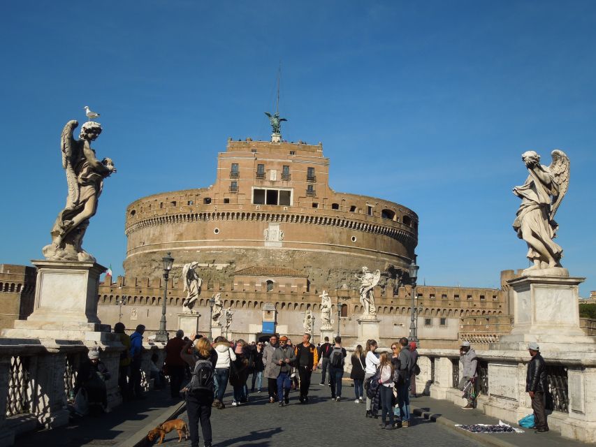 Rome: Castel Sant'Angelo Skip the Line Private Tour - Entering Hadrian’s tomb and understanding why this place starts here