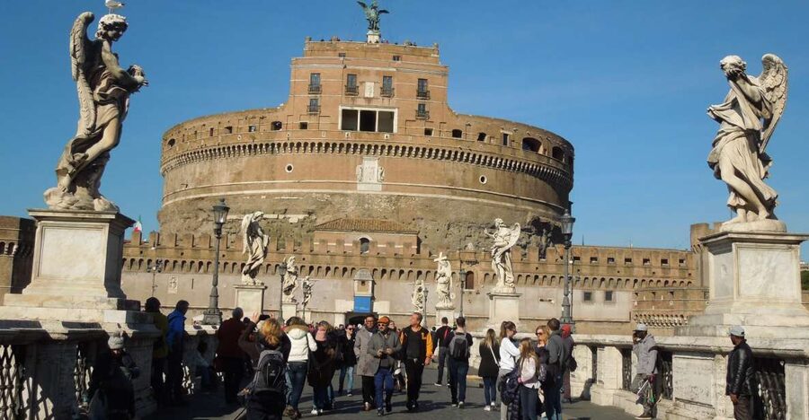 Rome: Castel Sant'Angelo Skip the Line Private Tour - Skip the line entrance and the meeting spot by the bridge