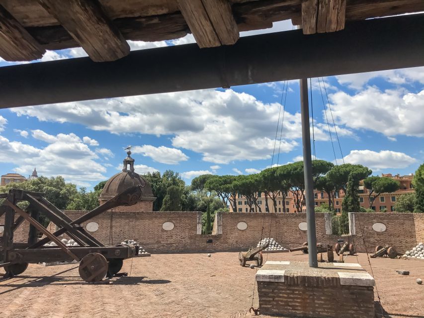 Rome: Castel Sant'Angelo Skip-the-Line Ticket - The meeting-point moment: what to look for and what to do if you’re late