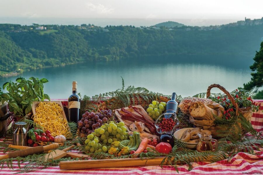 Rome: Castelli Romani Hop-on and Hop-off Tour - Saturday route: Frascati, Grottaferrata, Marino, and the Castel Gandolfo lake mood