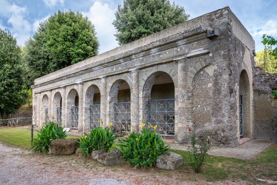 Rome: Castelli Romani Hop-on and Hop-off Tour - What those villas, castles, and palaces are like in practice