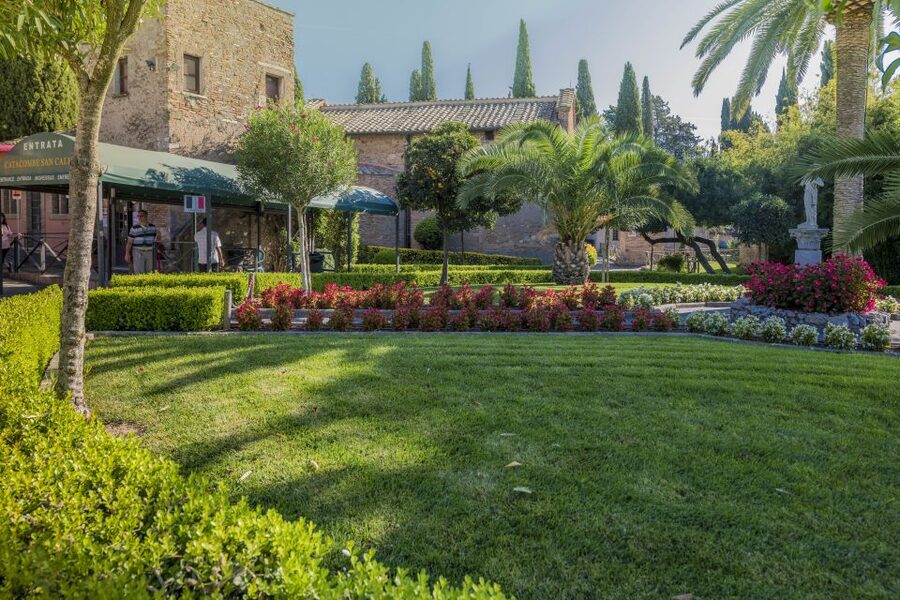 Rome: Catacomb of St. Callixtus and Appian Way Guided Tour - Where You Meet, How You Get Started, and What the Time Feels Like