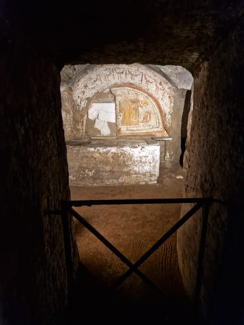 Rome: Catacombs Express ENGLISH Guided Tour - SKIP THE LINE - Group size, guide energy, and what makes this tour feel friendly