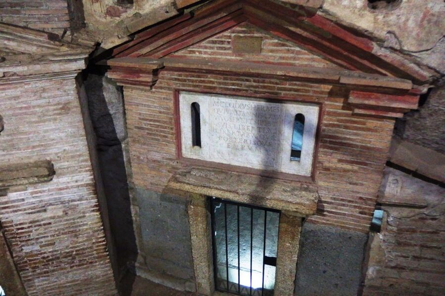Rome: Catacombs of St. Sebastian Entry Ticket & Guided Tour - The 30-minute guided walk: how it stays focused