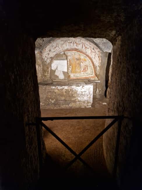 Rome: Catacombs Skip-the-Line Tour with Tickets - Entering the Underground Catacombs of S. Domitilla