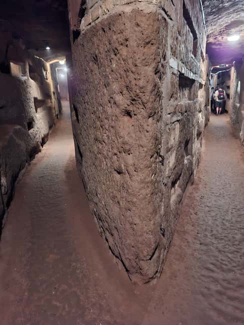 Rome: Catacombs Skip-the-Line Tour with Tickets - The guided walk: what you’ll see in those underground corridors