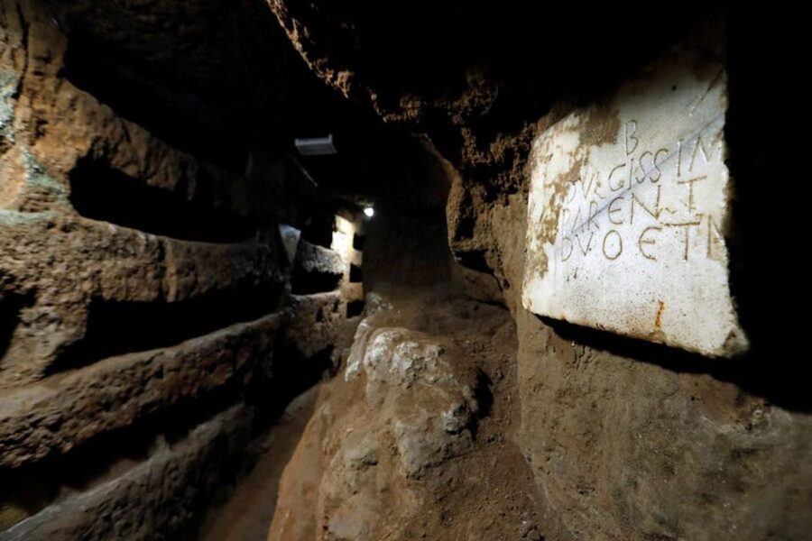 Rome: Catacombs Underground Tour, Ticket, and Transfer - What it’s really like underground: frescoes, inscriptions, and burial niches