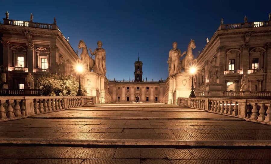 Rome: City Golf Cart at Night Tour - Piazza Navona by night: beautiful, and more bearable