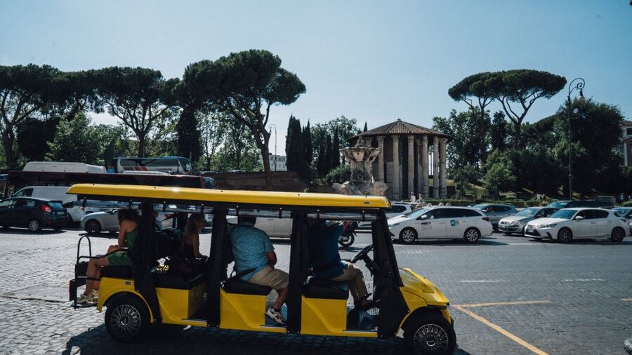 Rome: City Highlights Golf Cart Tour with Local Guide - What to expect for comfort, sound, and short walks