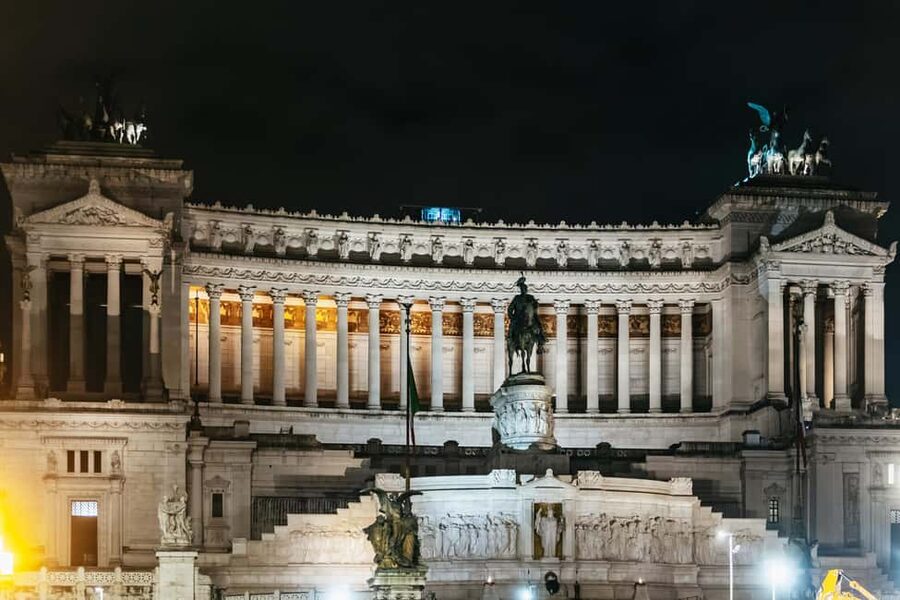 Rome: City Highlights Moonlight Walking Tour - Piazza Navona to the Pantheon: A Night-Paced Narrative You Can Follow