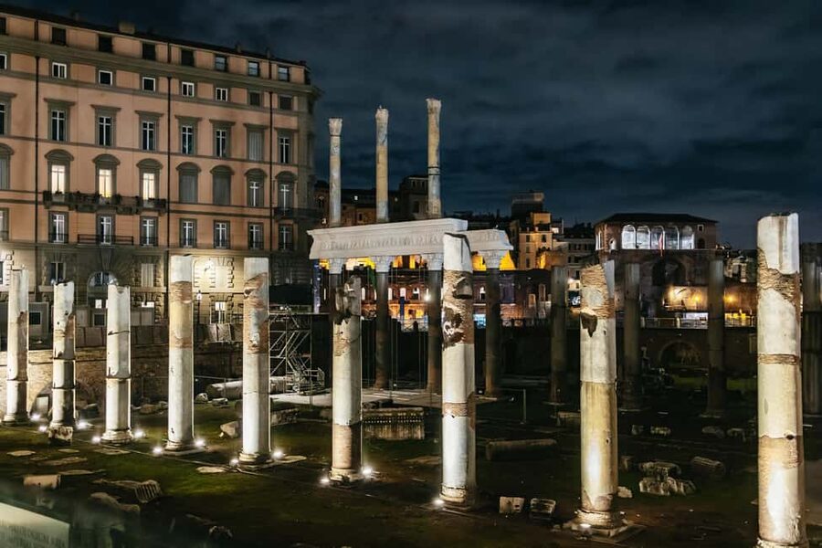 Rome: City Highlights Moonlight Walking Tour - Trevi Fountain at the Quietest Time: Photos, Symbols, and the Coin Toss Moment