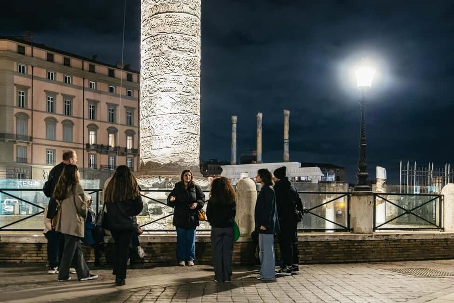 Rome: City Highlights Moonlight Walking Tour - Piazza Venezia, Trajan’s Column, and the Forums Corridor to Colosseum