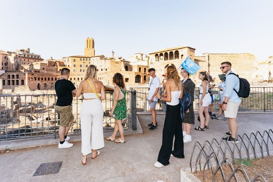 Rome: City Highlights Walking Tour - Price and value for a guided highlight walk