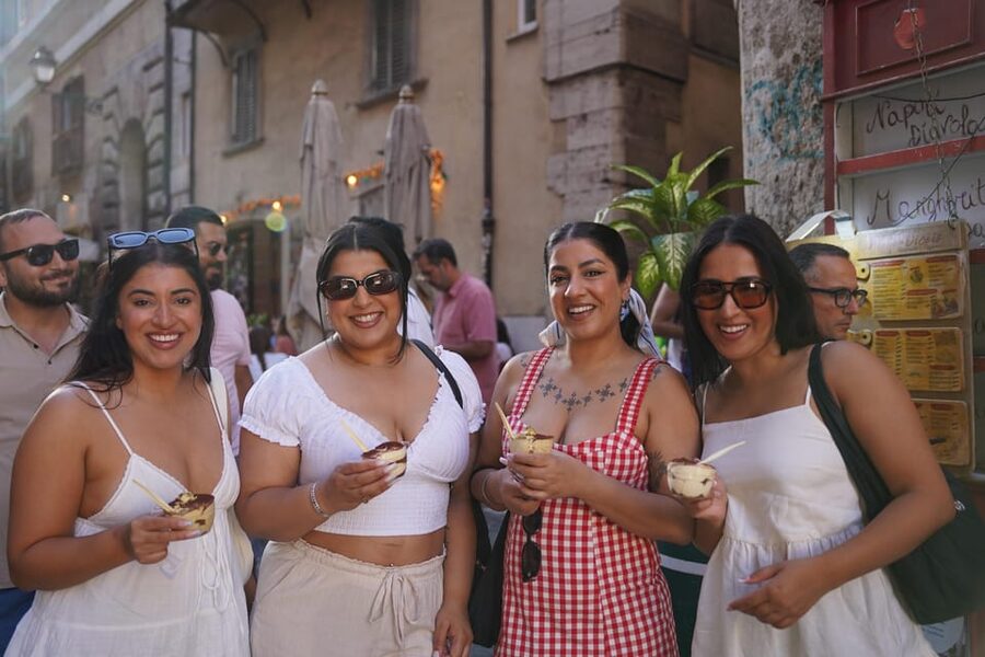 Rome: City Tour by Vespa with Pictures and Sweets Tastings - Why the pro photo session is the real value add
