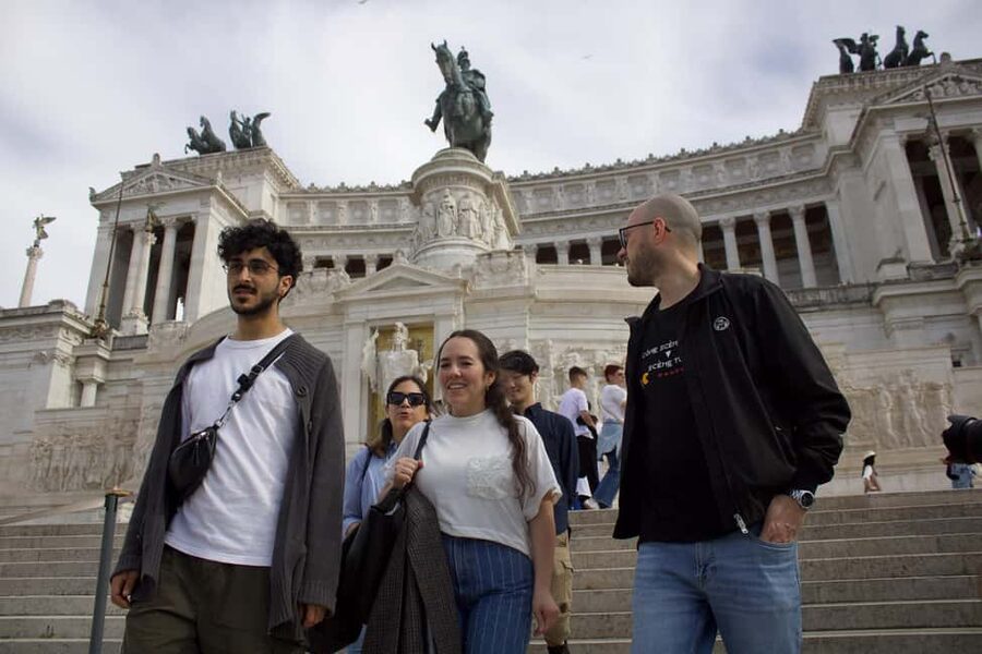 Rome: City Walking Tour in English or Spanish - Key Points That Make This Walk Worth It