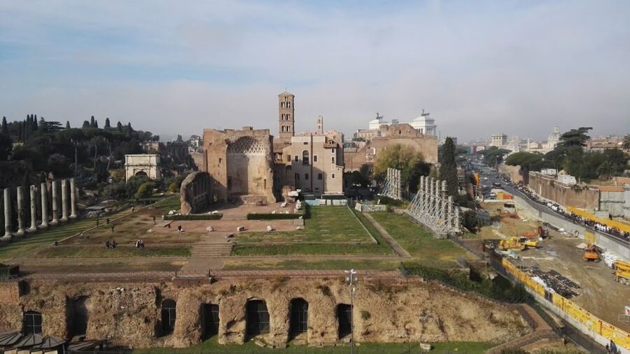 Rome: Colosseum Arena and Ancient Rome Guided Tour - The Roman Forum: Ruins That Stop Feeling Random
