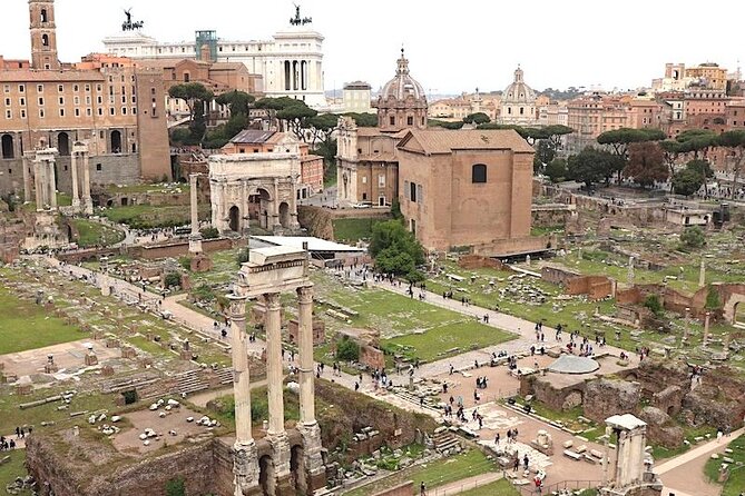 Rome: Colosseum Arena Floor Tour with Roman Forum & Palatine Hill - Climbing Palatine Hill and seeing Circus Maximus