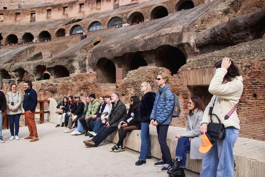 Rome: Colosseum Arena, Forum & Palatine Hill Guided Tour - Entering The Colosseum With Fast-Track Momentum