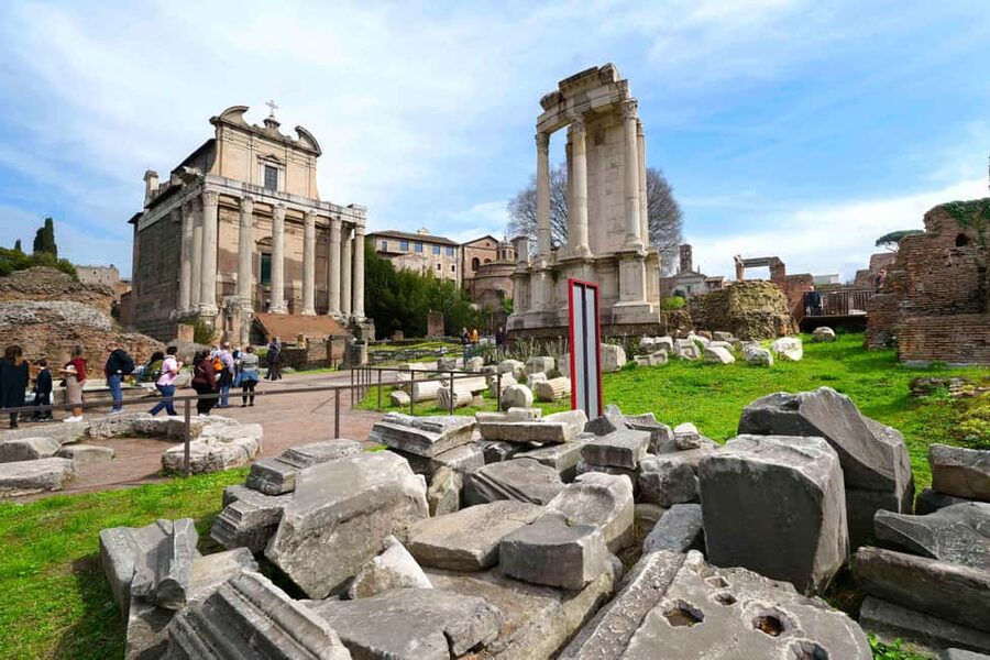 Rome: Colosseum Arena, Forum & Palatine Hill Guided Tour - Palatine Hill: The Best View, and the Founding-Of-Rome Angle