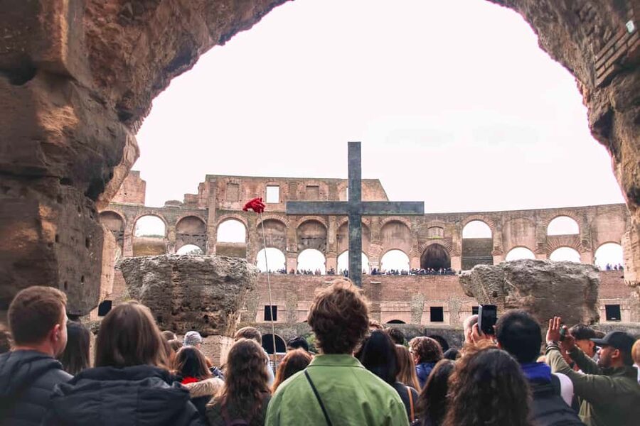 Rome: Colosseum Arena, Forum & Palatine Hill Guided Tour - Timing, Group Pace, and When the Route Runs Long