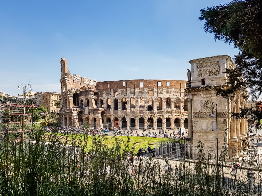 Rome: Colosseum Arena, Palatine Hill & Forum Guided Tour - Entering the Colosseum via the Gladiator’s Gate