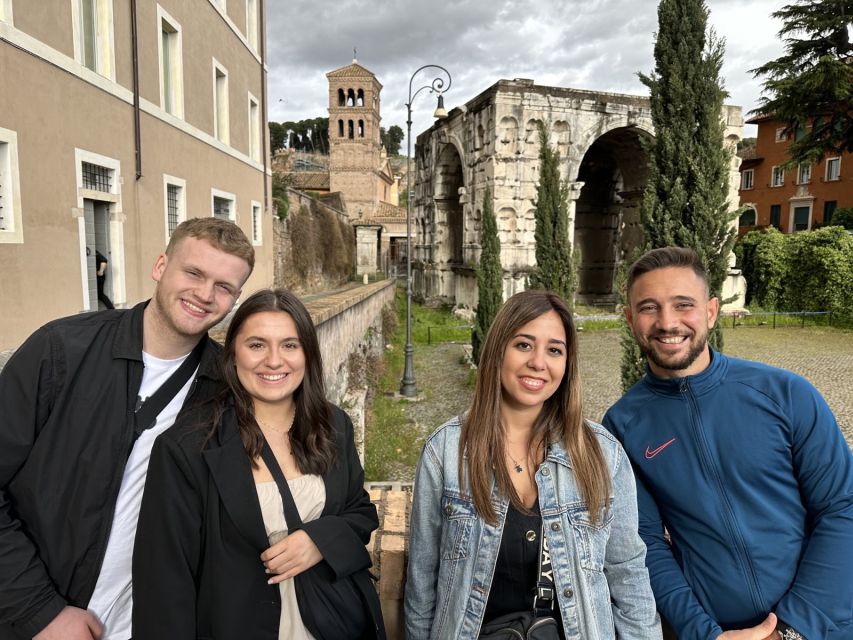 Rome: Colosseum, Circus Maximus, Forum & Ancient Rome Tour - Ponte Fabricius to the Theatre of Marcellus: two stops that sharpen your eye