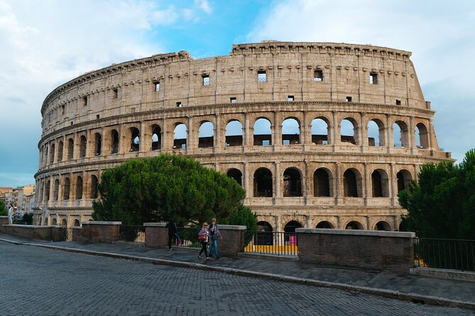 Rome: Colosseum Express Tour with Forum & Palatine Access - Where You Meet, How Early Access Actually Helps