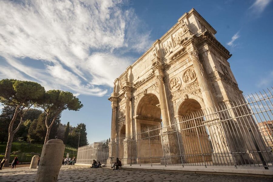 Rome: Colosseum, Forum, Palatine Hill Entry & Audioguide App - Palatine Hill Views and Imperial Palace Ruins