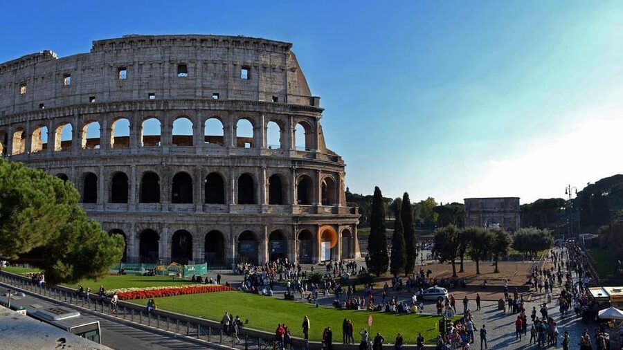 Rome: Colosseum, Forum, & Palatine Hill with Audio Guide - Entering the Colosseum with ticketed access (and the Arena option)