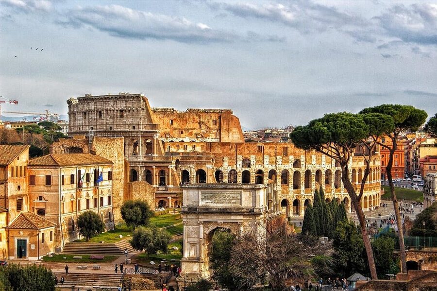 Rome: Colosseum, Forum, & Palatine Hill with Audio Guide - Palatine Hill: 40 meters up, with Circus Maximus views