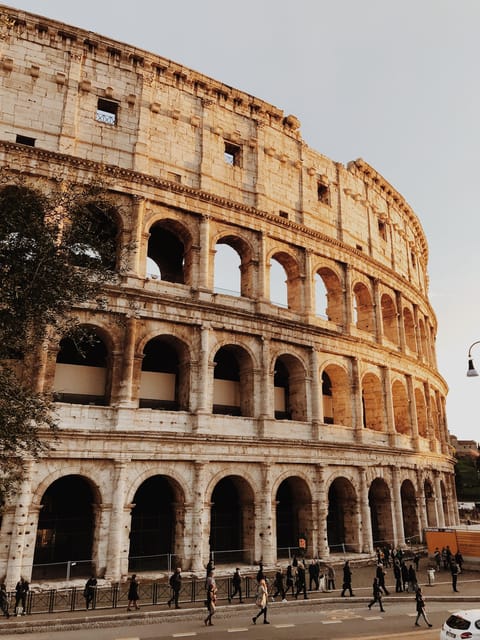 Rome: Colosseum, Forum, Palatine with Breakfast or Aperitif - Your smartphone audio app: the simple tech you need to succeed