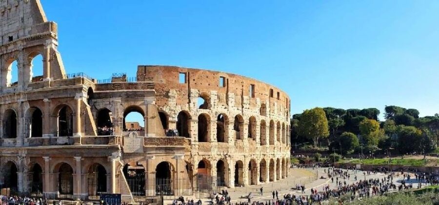 Rome: Colosseum Guided Tour with Forum Entry Experience - Tour Timing and Crowd Reality at the Colosseum