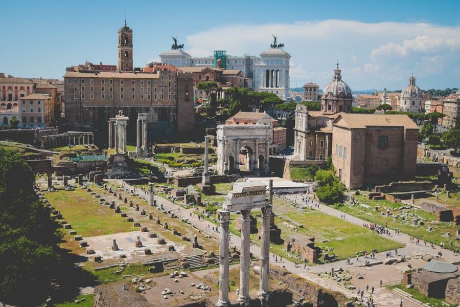 Rome: Colosseum, Palatine Hill and Roman Forum Guider Tour - Start at the Colosseo Metro, Yellow Umbrella, and the Right Entrance