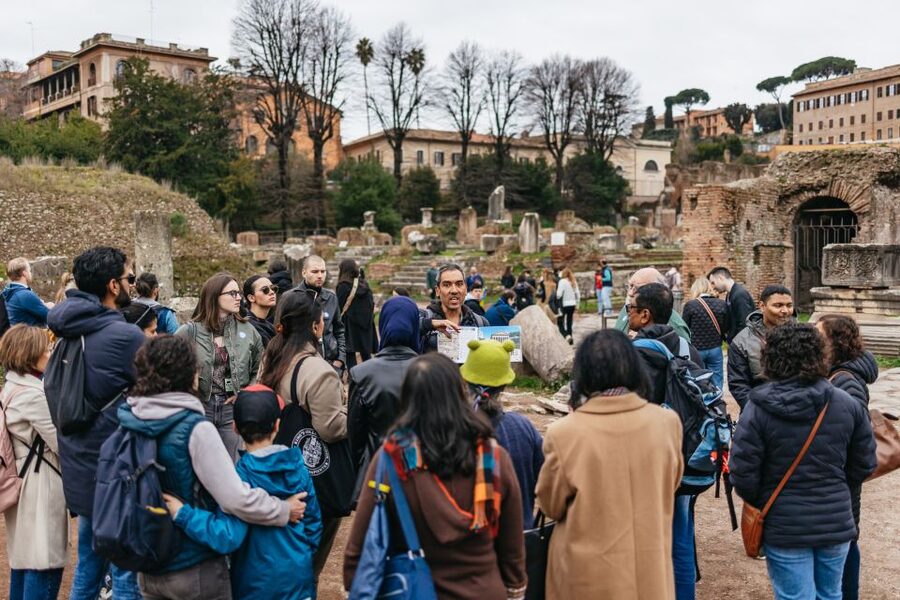 Rome: Colosseum, Palatine Hill & Roman Forum Guided Tour - Palatine Hill: the story behind the view