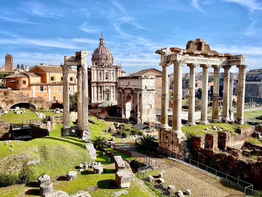 Rome: Colosseum, Roman Forum, and Palatine Hill Experience - Palatine Hill: the power neighborhood you reach at your own rhythm