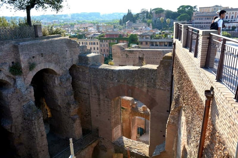 Rome: Colosseum & Roman Forum Guided Tour - Palatine Hill and the Farnese Gardens: Where Rome’s Story Starts