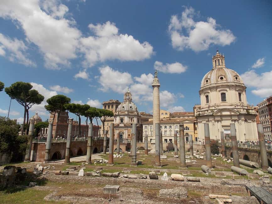 Rome: Colosseum, Roman Forum & Palatine Guided Tour - Your first moments: getting oriented before the heavy walking